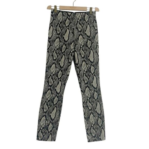 Alice + Olivia Black and White Snake Print Skinny Pants - Picture 2 of 11